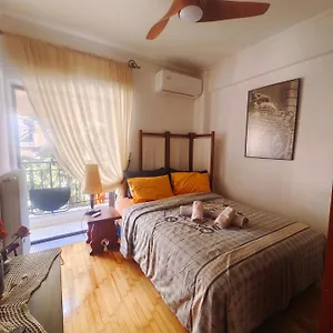 Homestay Private In A Shared Flat, Thessaloniki
